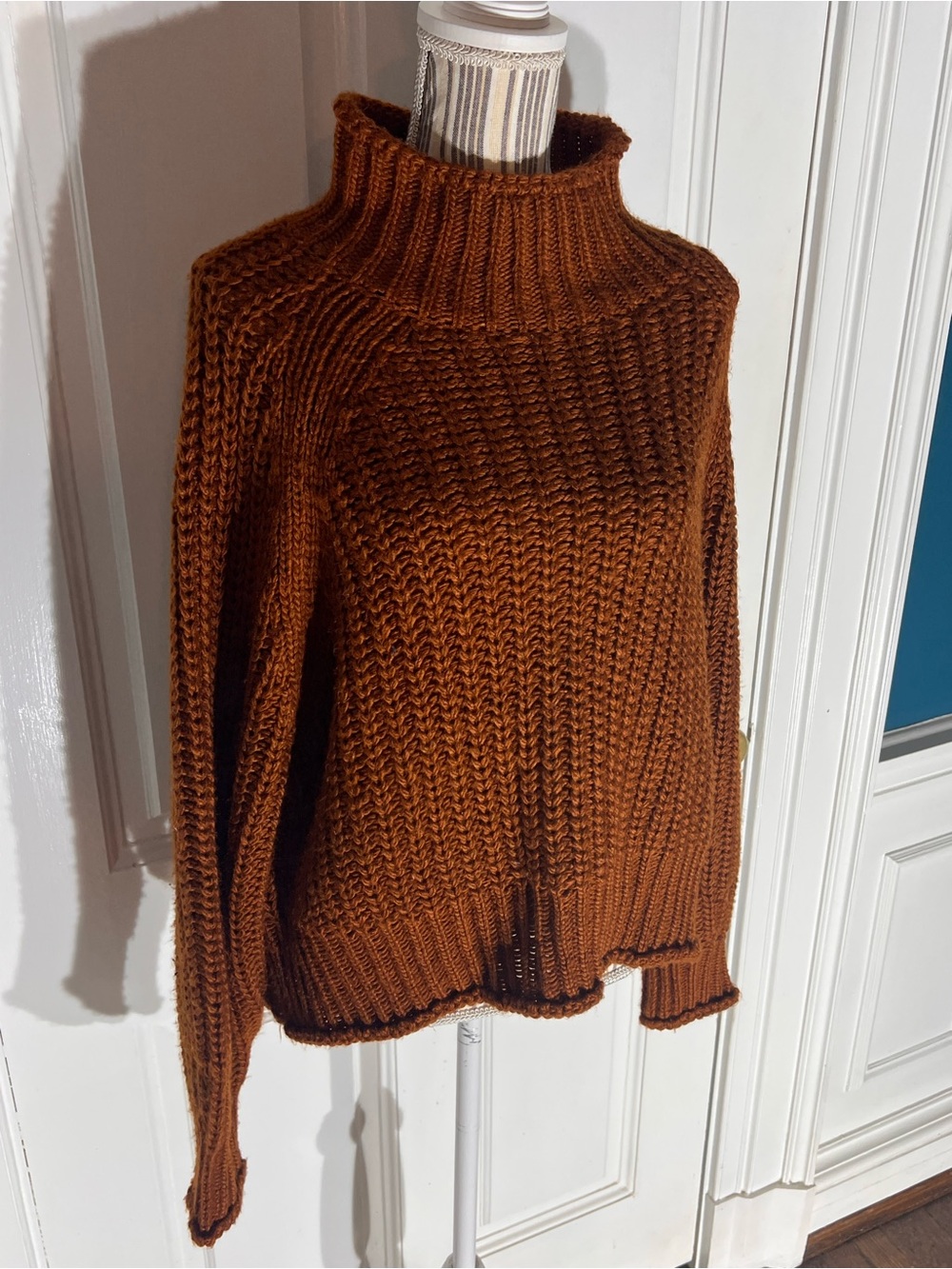 Women's Chunky Turtleneck Sweater - Rust burnt orange xl HM oversized SW2